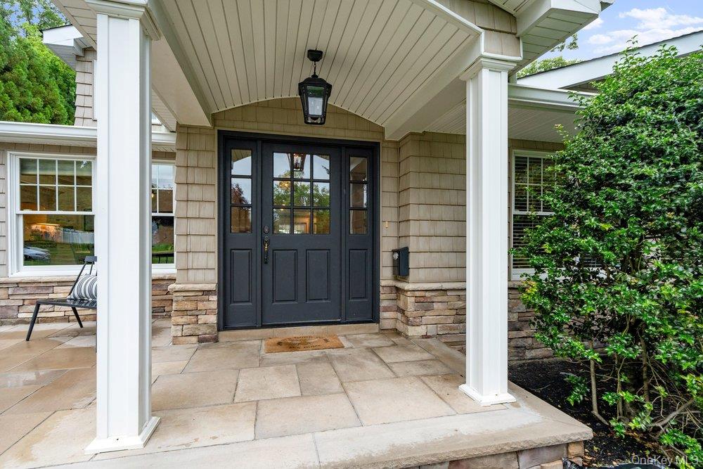 6 Colonial Gate