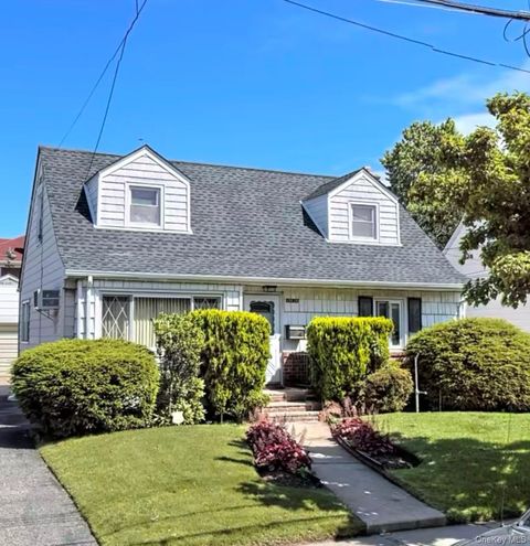 Apartment For Rent - 138-28 250 St #1FL<br/> Rosedale, NY 11422