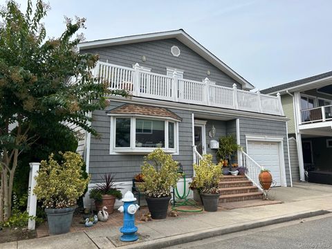 Photo of 87 Armour Street, Long Beach, NY 11561 (MLS # 918430)