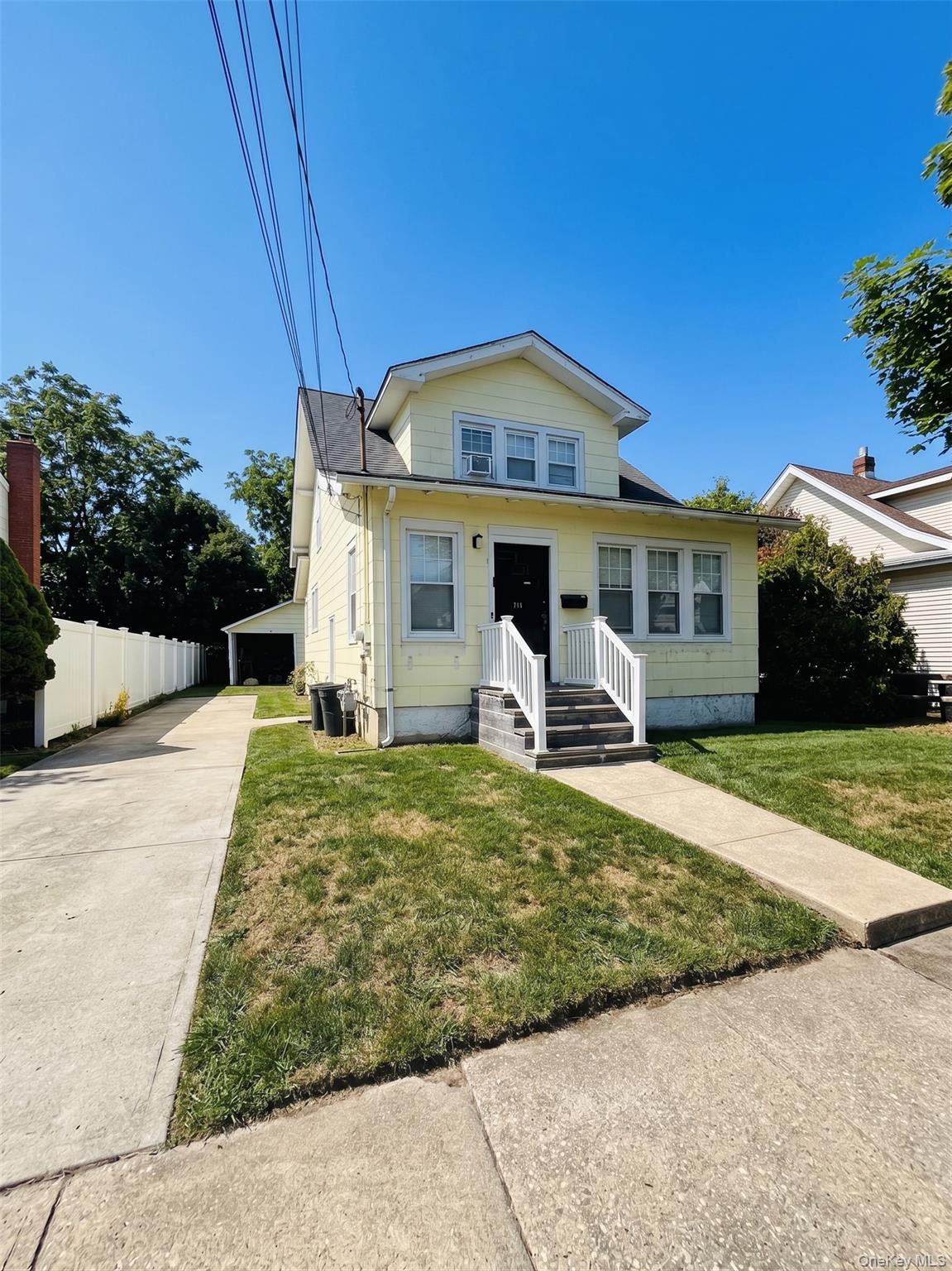 Photo 1 of 23 — 711 S Broadway, Lindenhurst, NY 11757