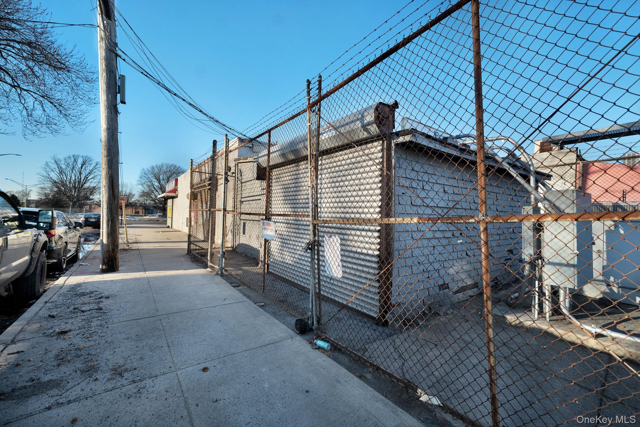 230-02 S Conduit Avenue