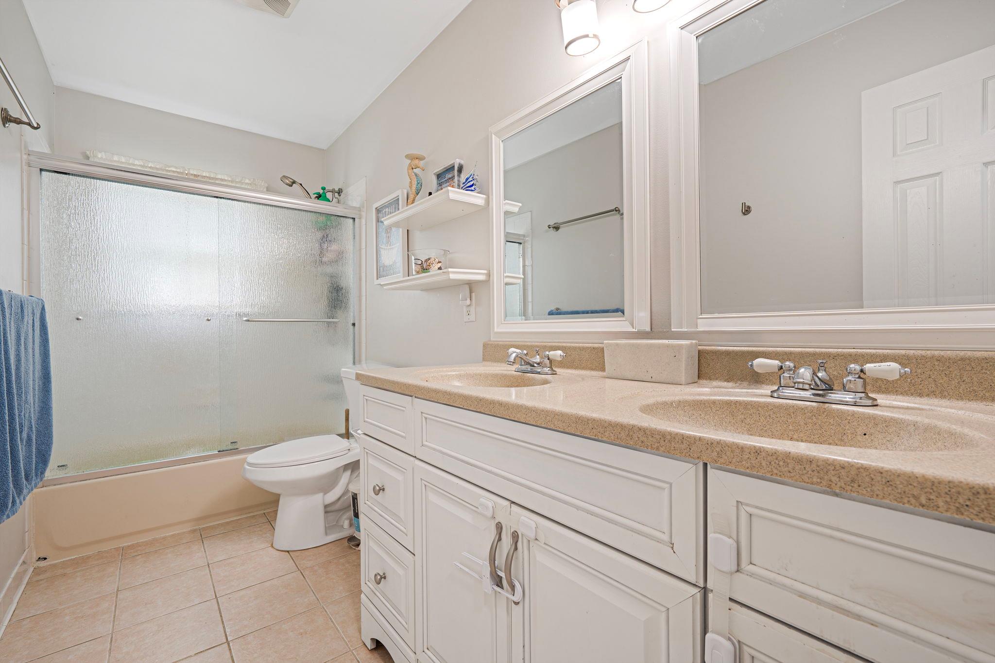 25 Whitewood Drive, Rocky Point, New York image 14