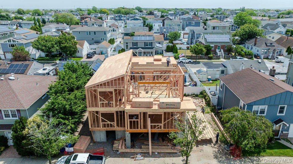 Photo of 10 Kirkwood Street, Long Beach, NY 11561 (MLS # 997212)