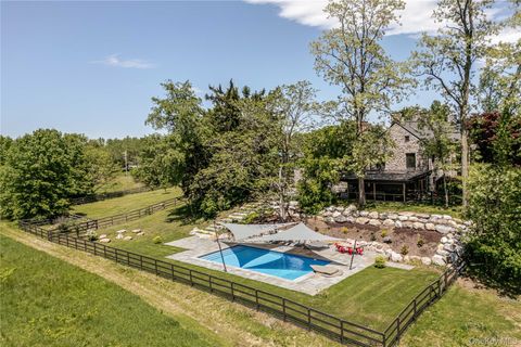 Homes For Sale - 26 Roberson Avenue<br/> Orange County, Pine Bush, NY 12566