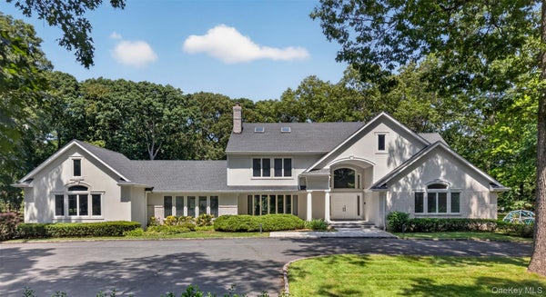 8 VICTORIAN LN, GLEN HEAD, NY 11545 - Image 809530516a00313ffda6cfc22bdfdaf0/1612285365