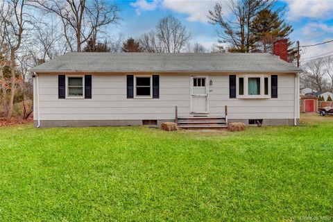 187 Hot Water Street Manorville NY 11949