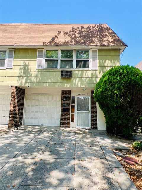 240-29 68th Avenue 14 Douglaston NY 11362