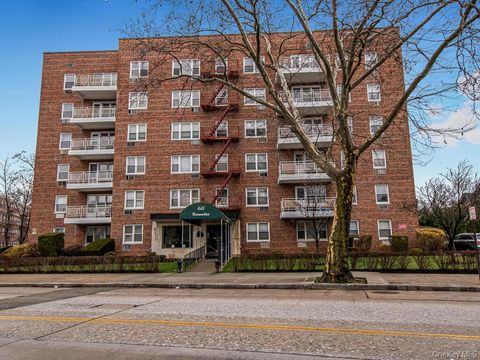 Homes For Sale - 415 Gramatan Avenue #1C<br/> Mount Vernon, NY 10552