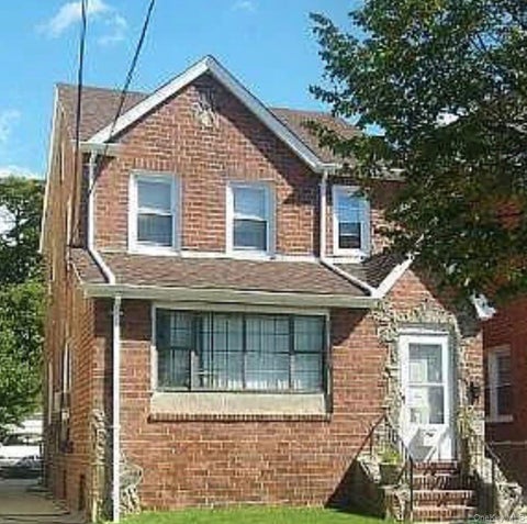 Apartment For Rent - 24125 144th Avenue #2ND FLOOR<br/> Rosedale, NY 11422
