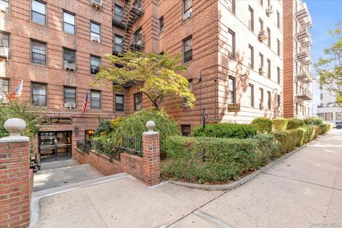 Photo of 99-63 66 Avenue #2B, Rego Park, NY 11374 (MLS # 936015)