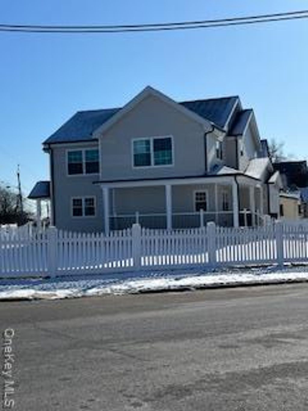 Photo of 403 S Bayview Avenue, Freeport, NY 11520 (MLS # 954562)