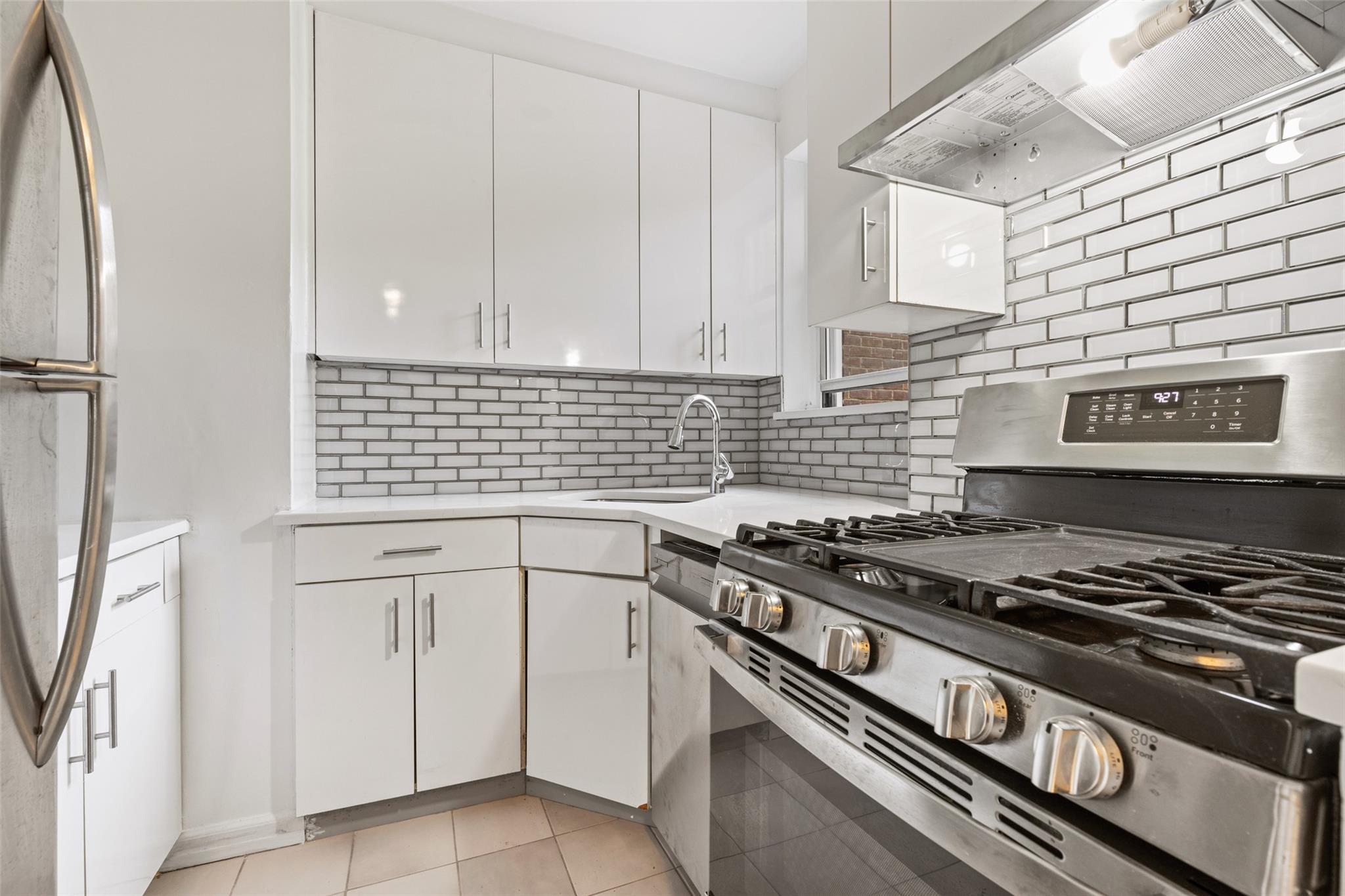640 W 231st Street #5FF, Bronx, New York image 17