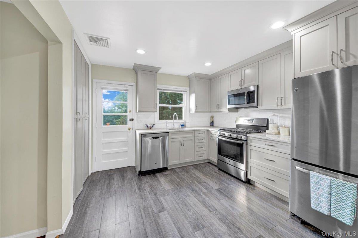 37 aka 39 Deshon Avenue