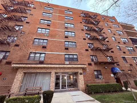 Homes For Sale - 153-25 88th St St #1K<br/> Howard Beach, NY 11414