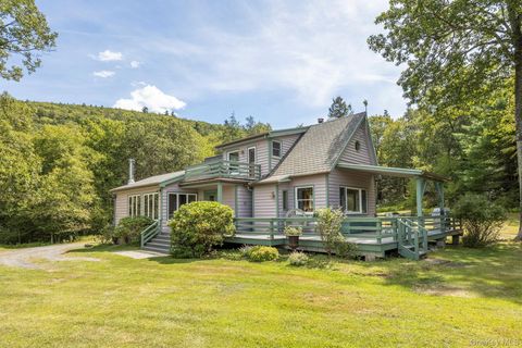 128 Newcut Road Woodstock NY 12498