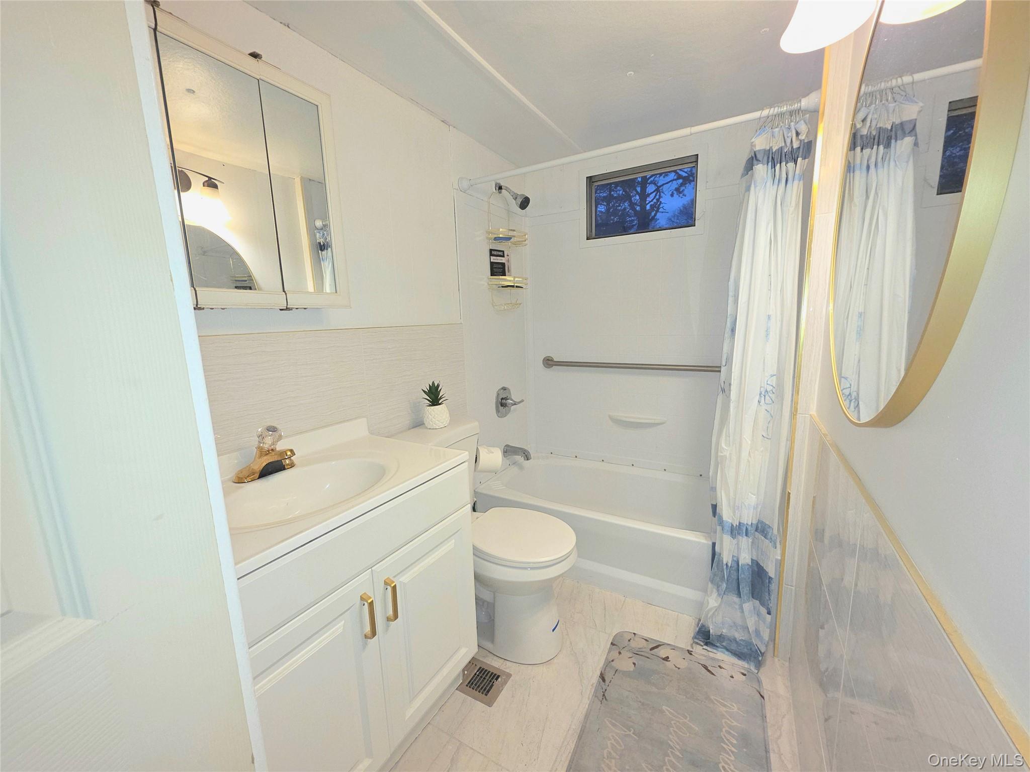 525 Riverleigh Ave C7