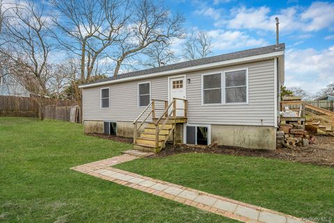 28 Dale Avenue Riverhead NY 11901
