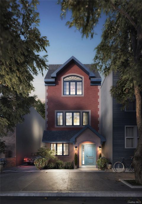 3284 36th Street Astoria NY 11106