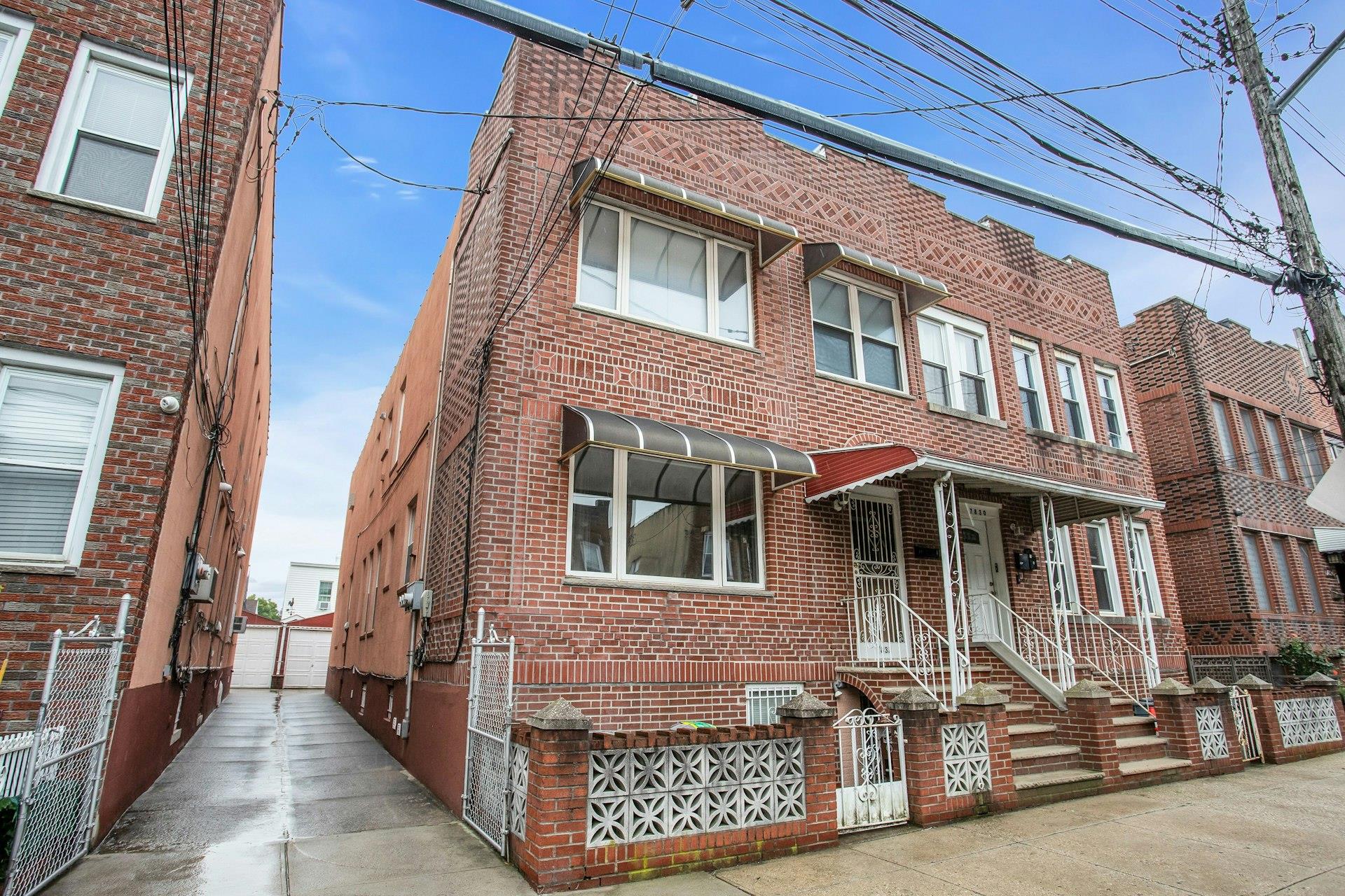 67 Drive, Middle Village, Queens, NY - 5 Bedrooms  
3 Bathrooms - 