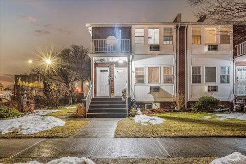 Multifamily For Sale - 93-03 90th Avenue<br/> Woodhaven, NY 11421