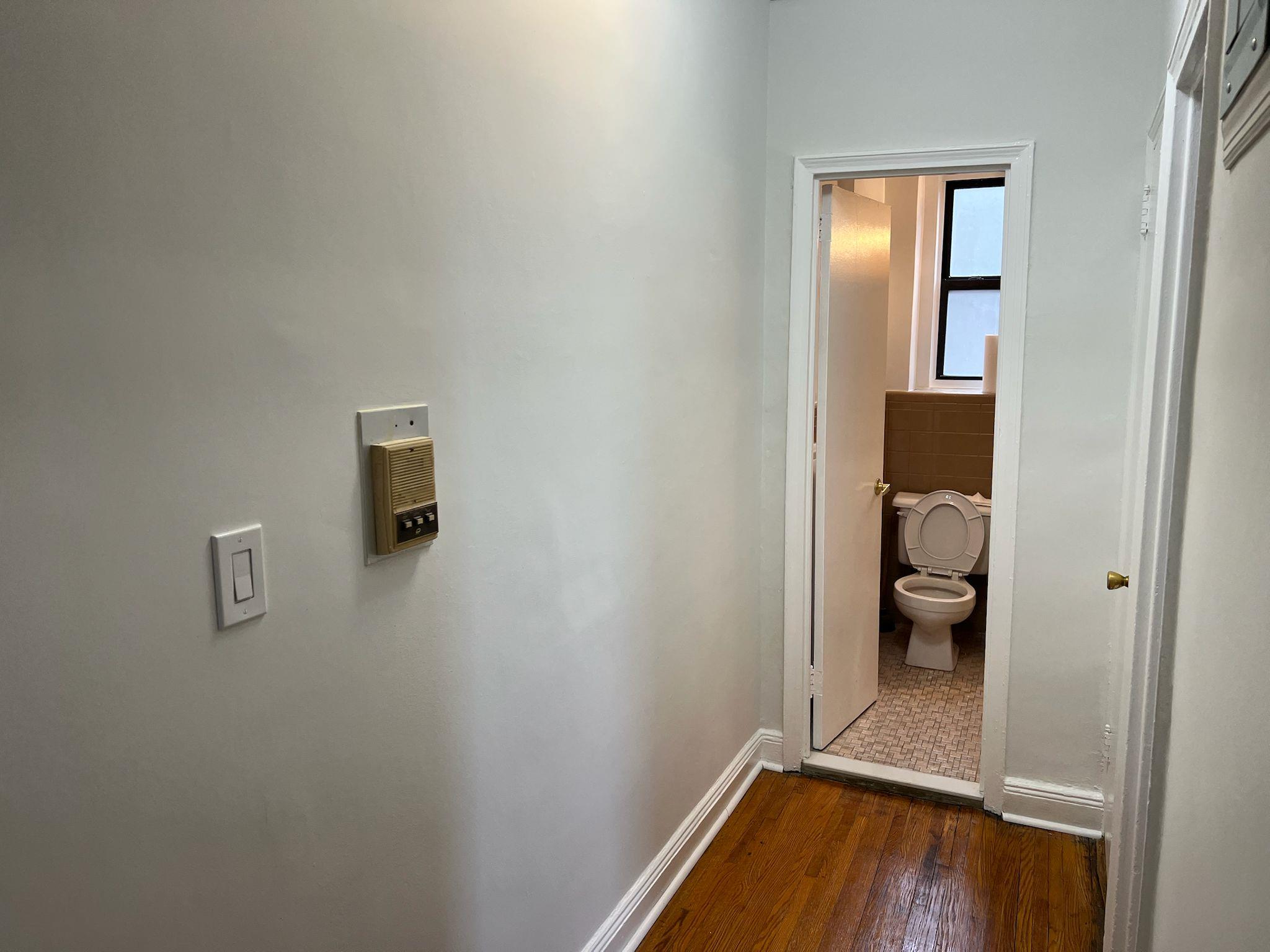 40-18 Hampton Street St #5-J, Elmhurst, New York image 6