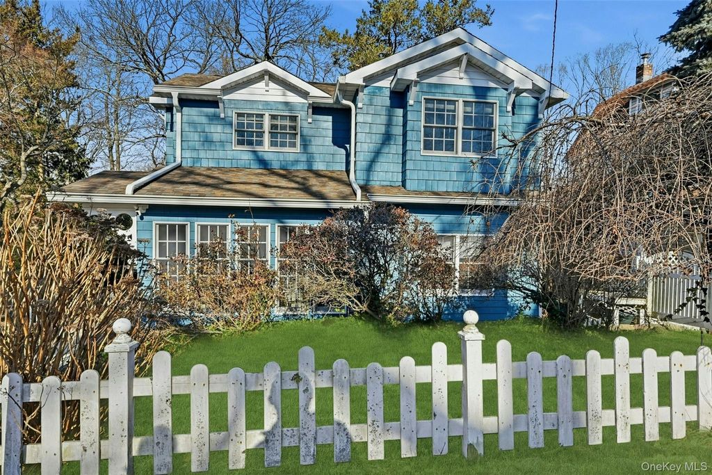 Photo of 44 Bayberry Drive, Huntington, NY 11743 (MLS # 951731)