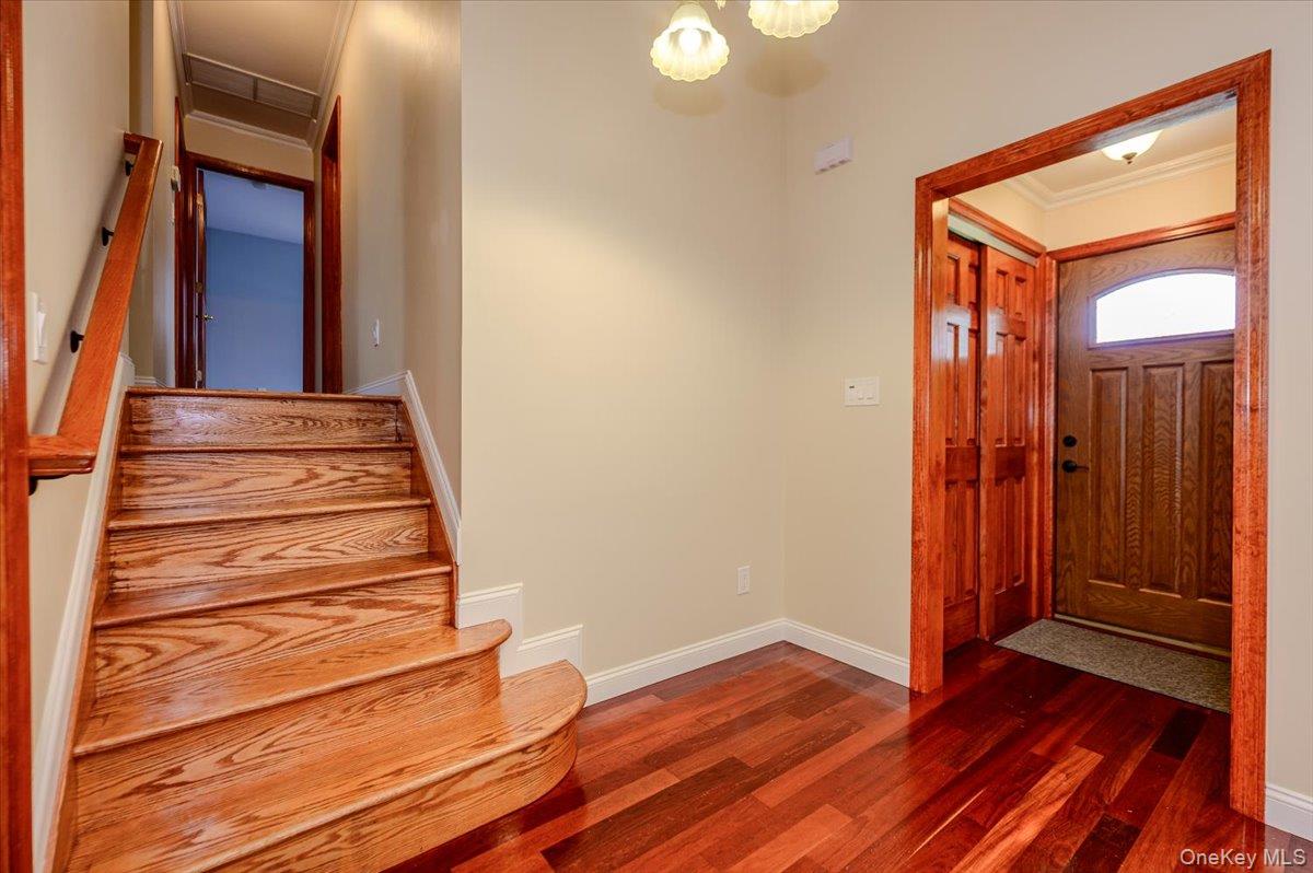 2664 Grayson Drive - Photo 2