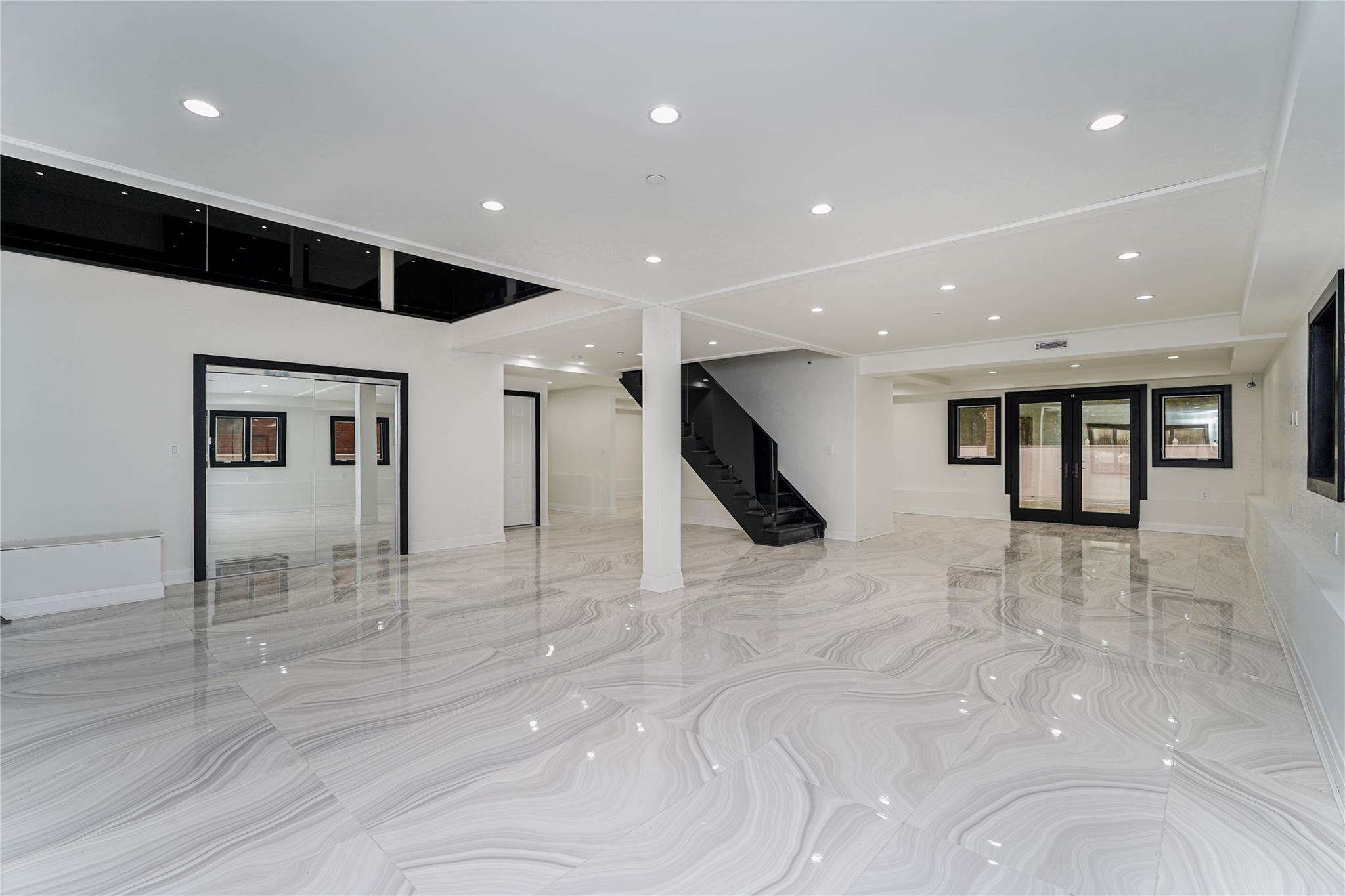 86 N Whitman Drive, Brooklyn, New York image 9