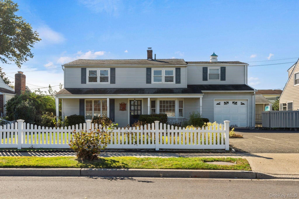 Photo of 30 Hickory Lane, Levittown, NY 11756 (MLS # 1049832)