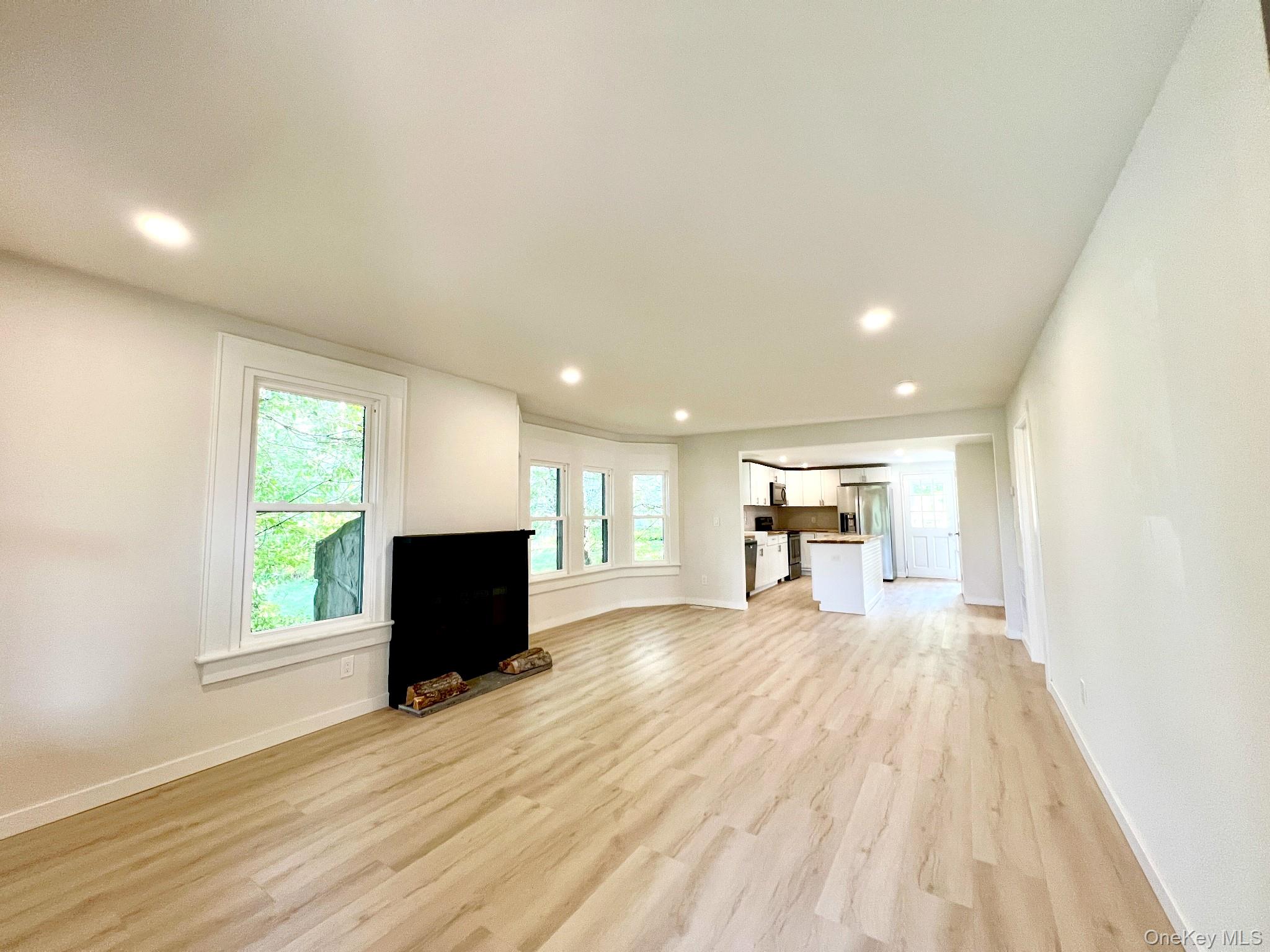 Poughkeepsie, New York 12601, United States, 2 Bedrooms Bedrooms, ,1 BathroomBathrooms,Residential,Active,189115