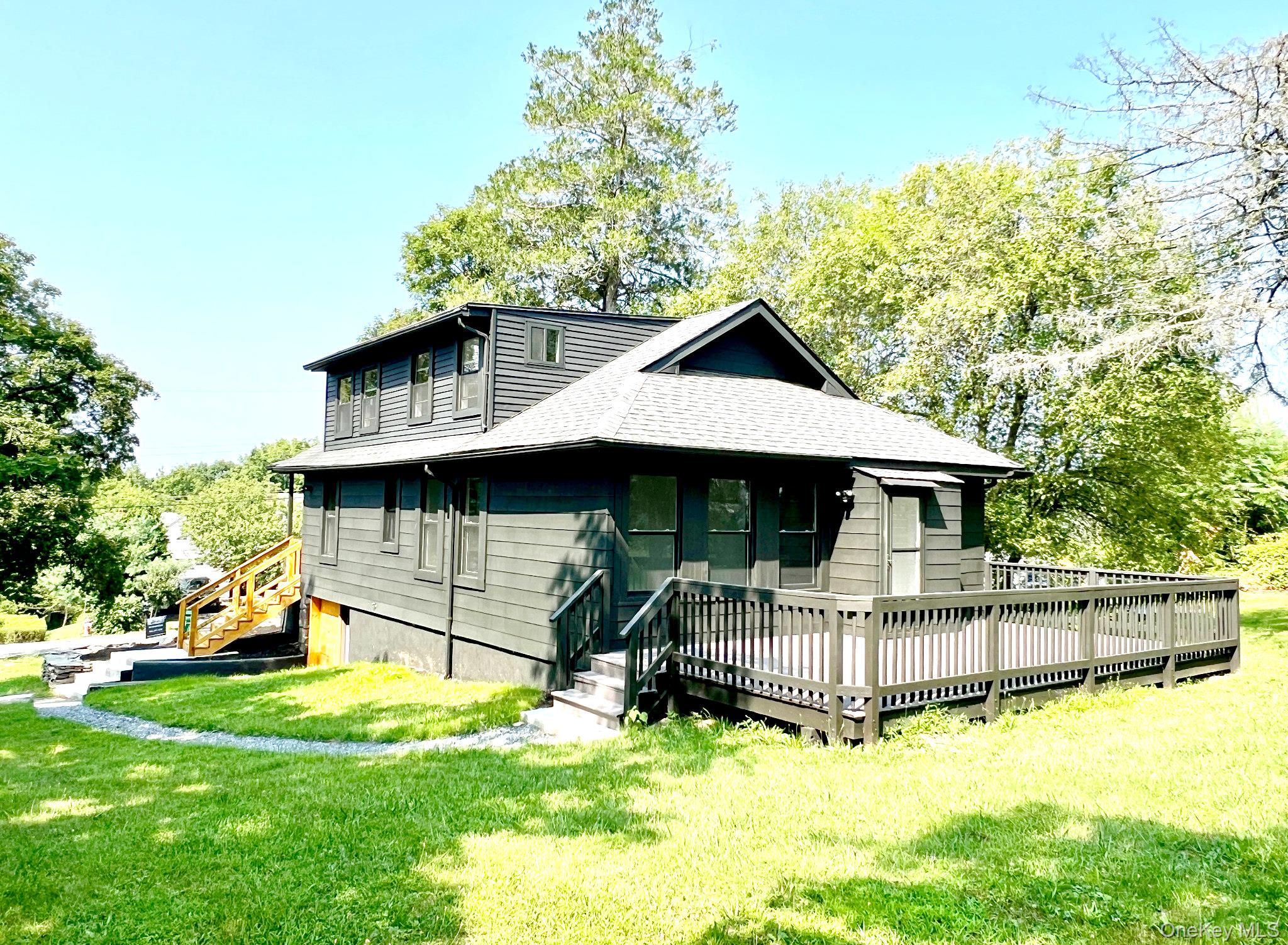 Poughkeepsie, New York 12601, United States, 2 Bedrooms Bedrooms, ,1 BathroomBathrooms,Residential,Active,189115