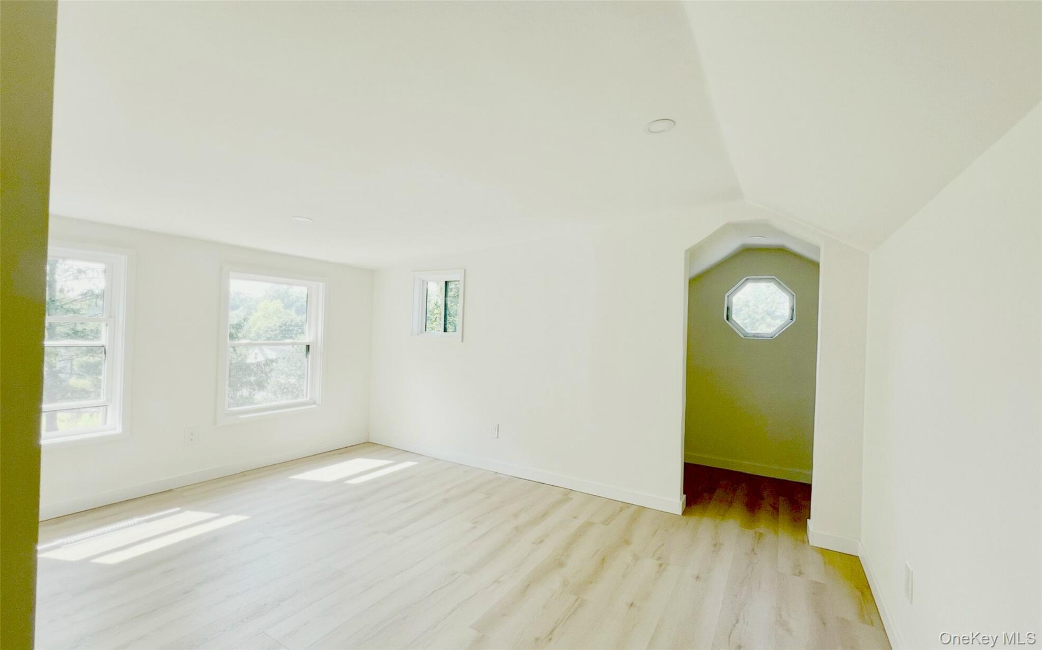 Poughkeepsie, New York 12601, United States, 2 Bedrooms Bedrooms, ,1 BathroomBathrooms,Residential,Active,189115