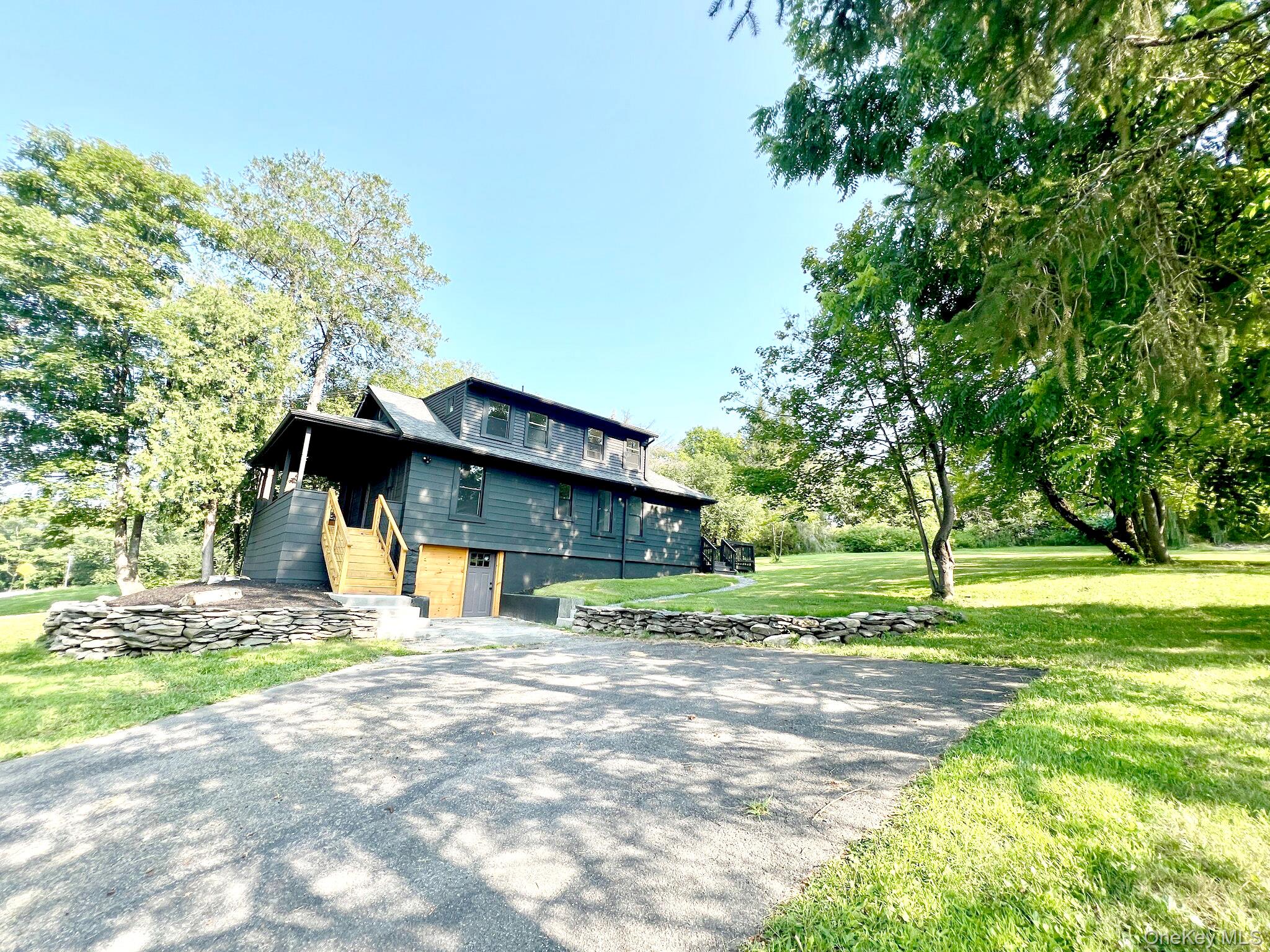 Poughkeepsie, New York 12601, United States, 2 Bedrooms Bedrooms, ,1 BathroomBathrooms,Residential,Active,189115