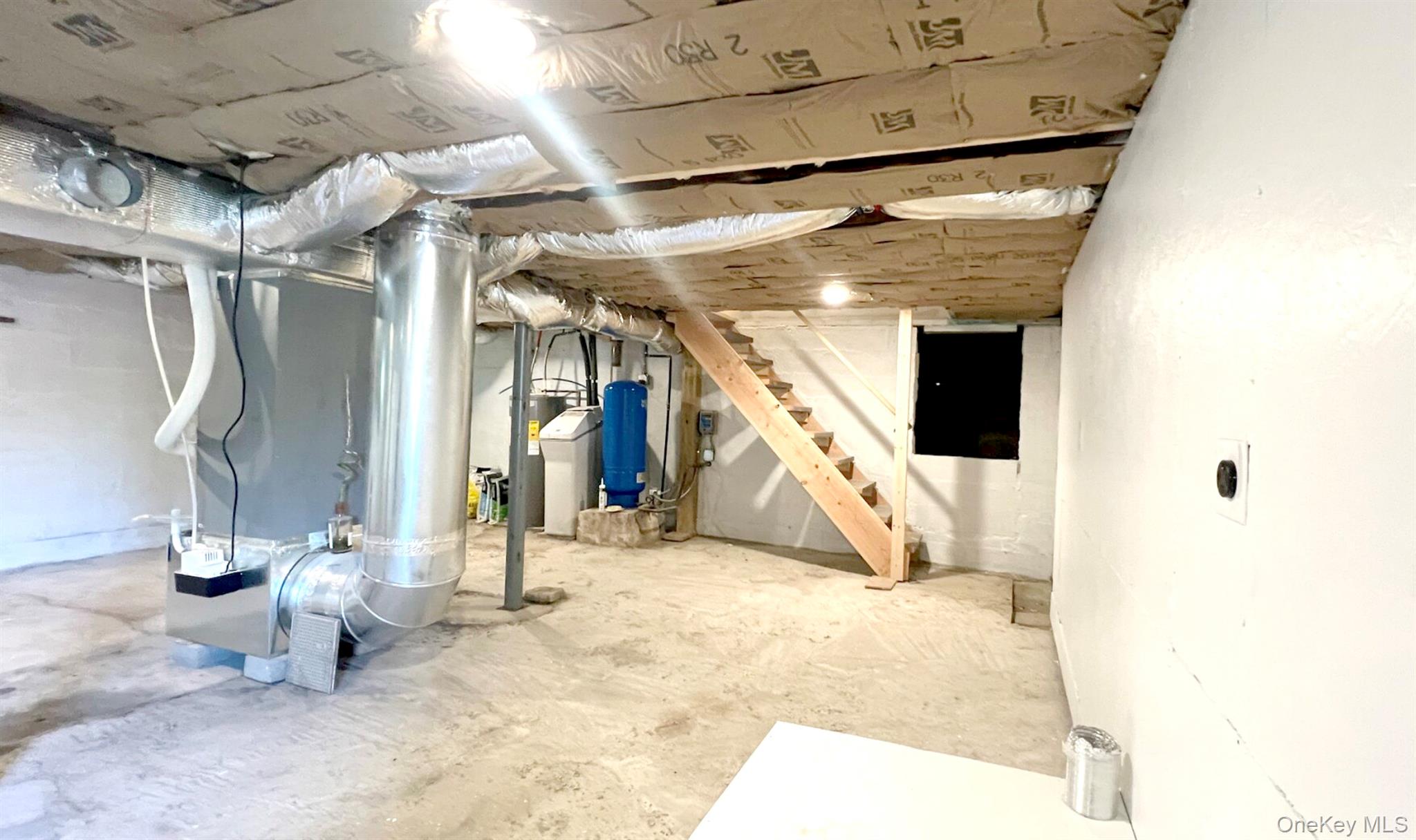 Poughkeepsie, New York 12601, United States, 2 Bedrooms Bedrooms, ,1 BathroomBathrooms,Residential,Active,189115