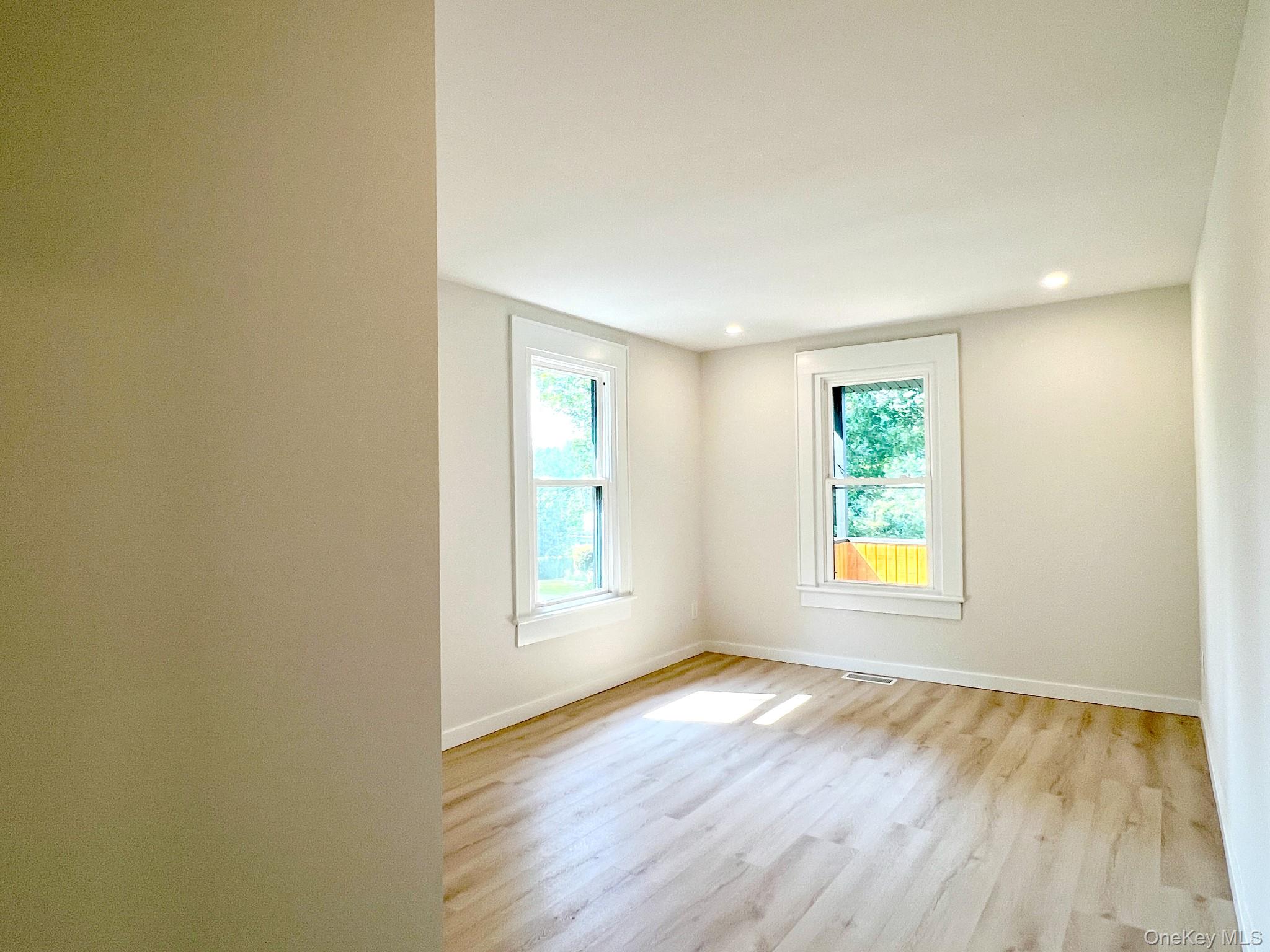 Poughkeepsie, New York 12601, United States, 2 Bedrooms Bedrooms, ,1 BathroomBathrooms,Residential,Active,189115