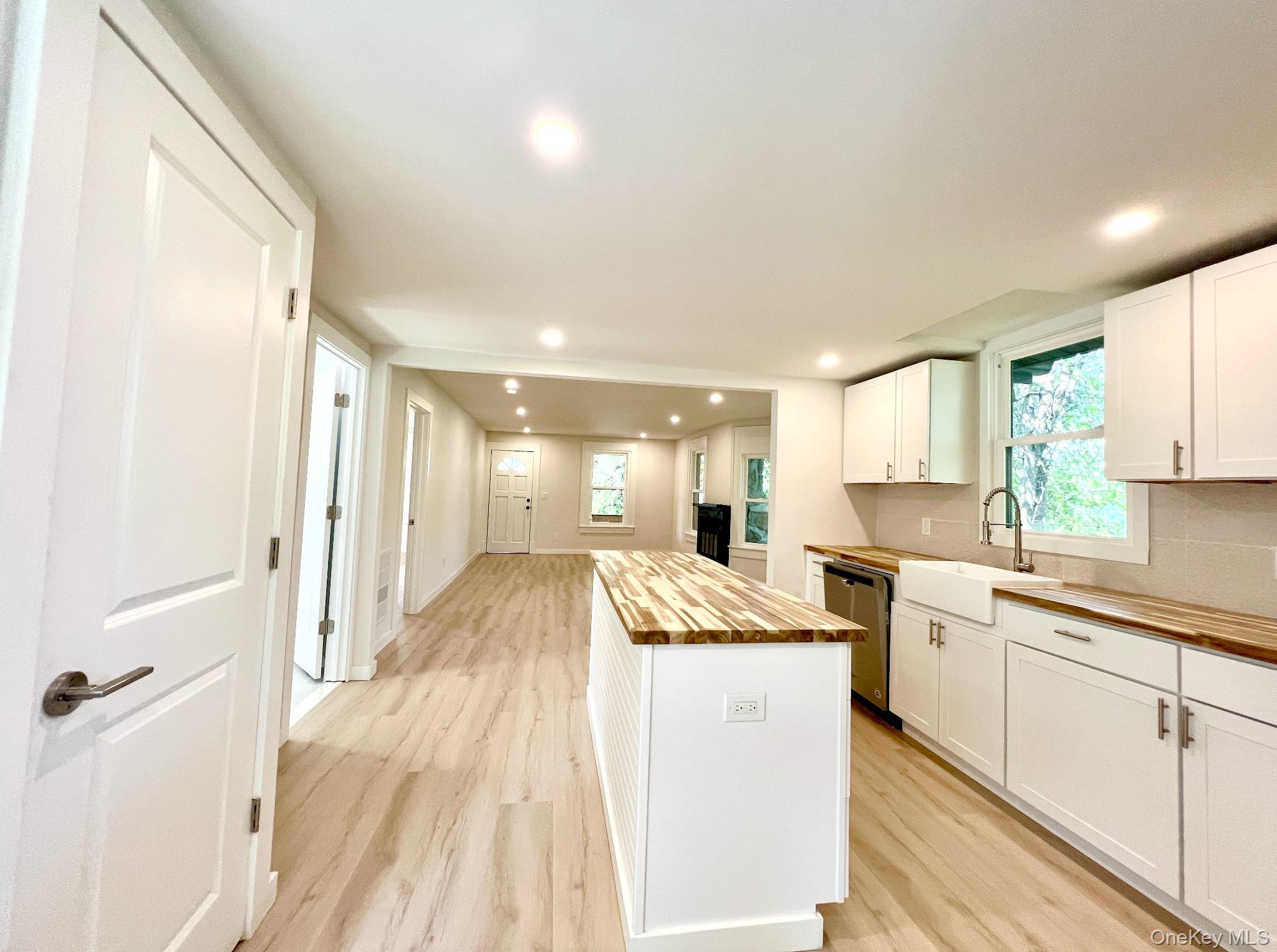 Poughkeepsie, New York 12601, United States, 2 Bedrooms Bedrooms, ,1 BathroomBathrooms,Residential,Active,189115