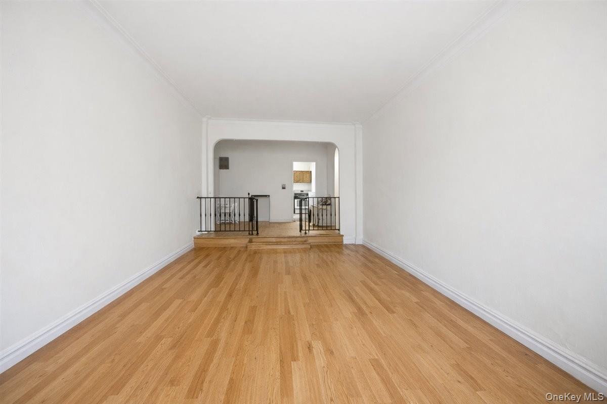 2506 Davidson Avenue 6A