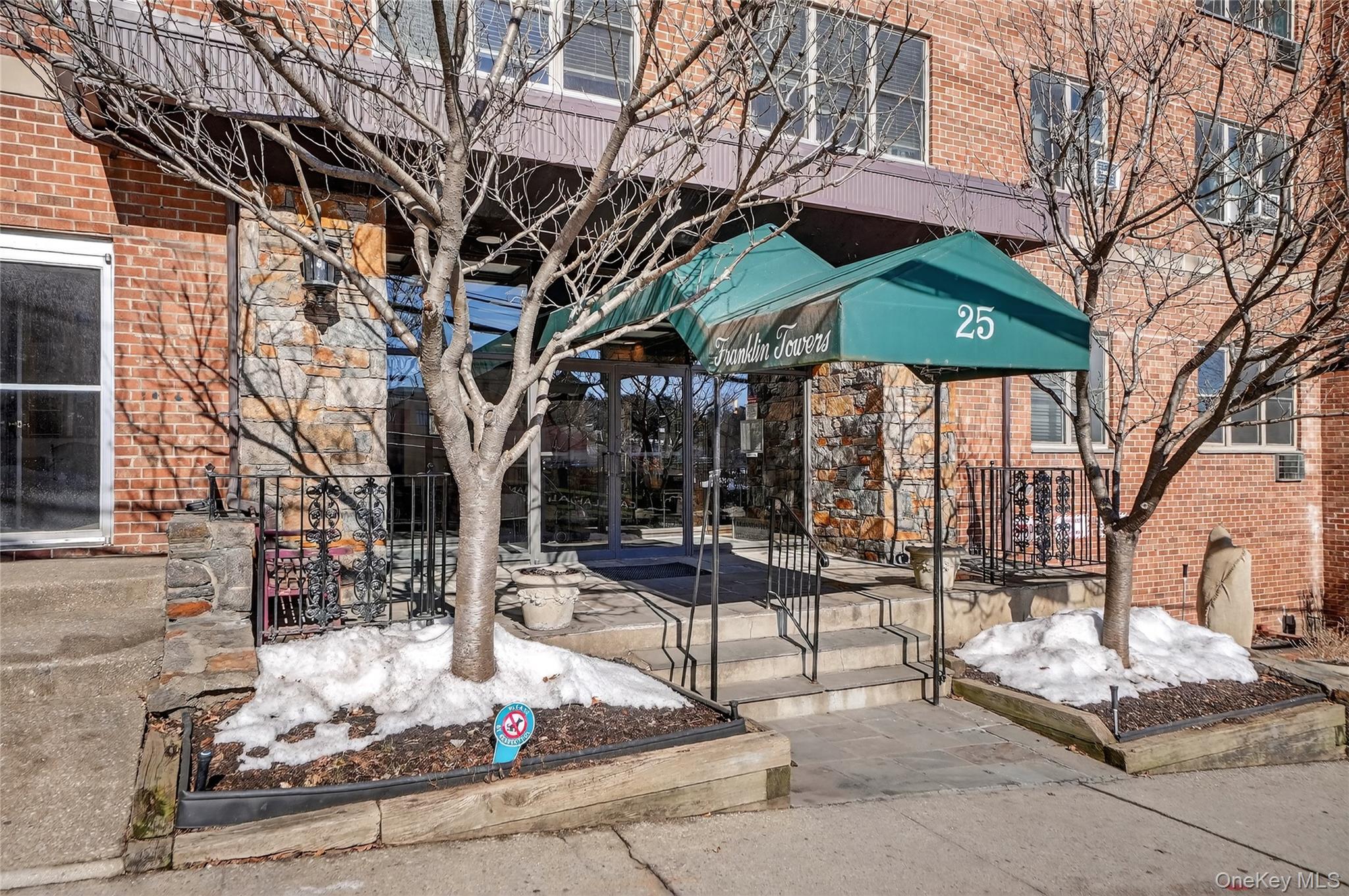 25 Franklin Avenue 2K