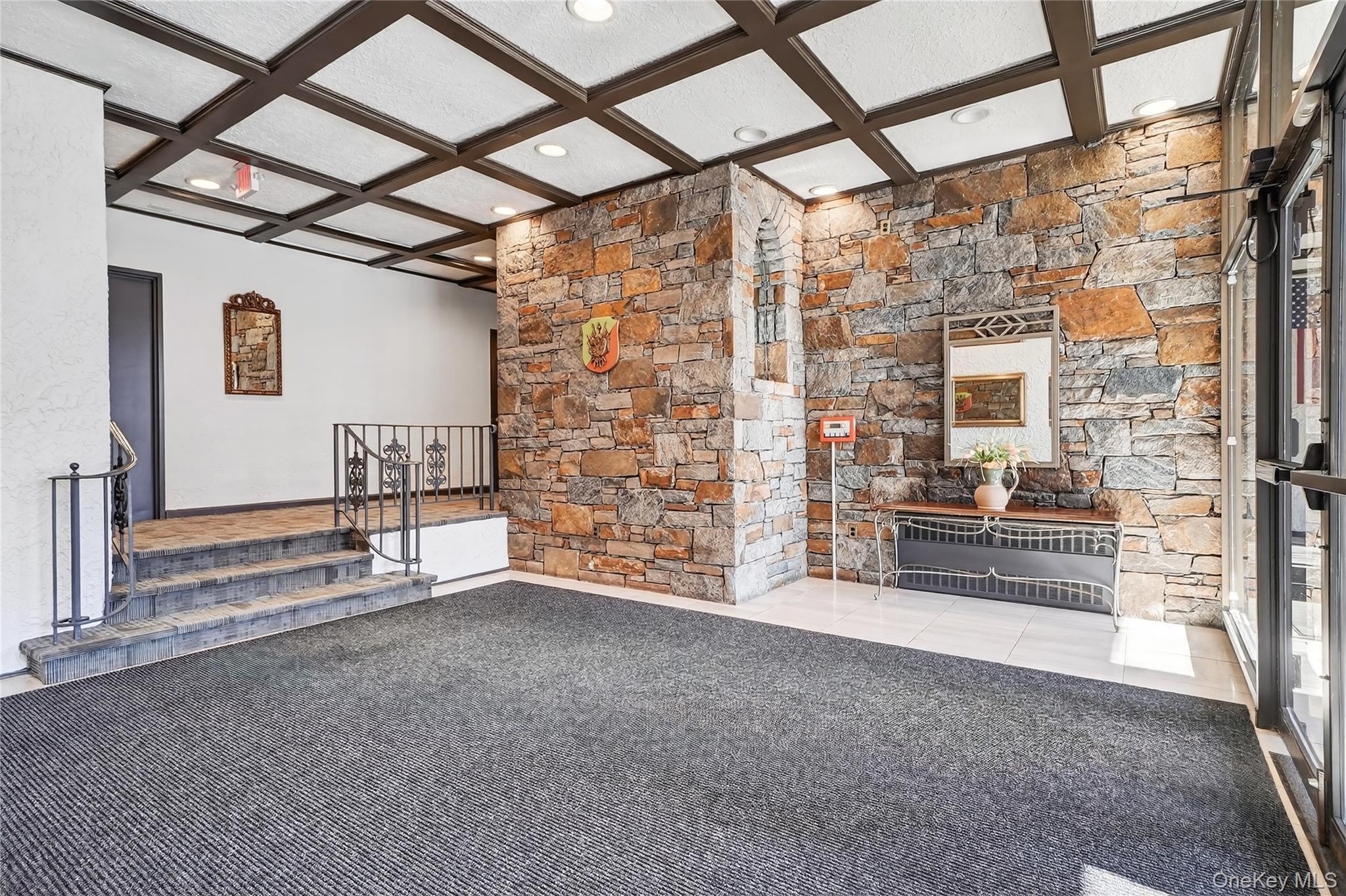 25 Franklin Avenue 2K