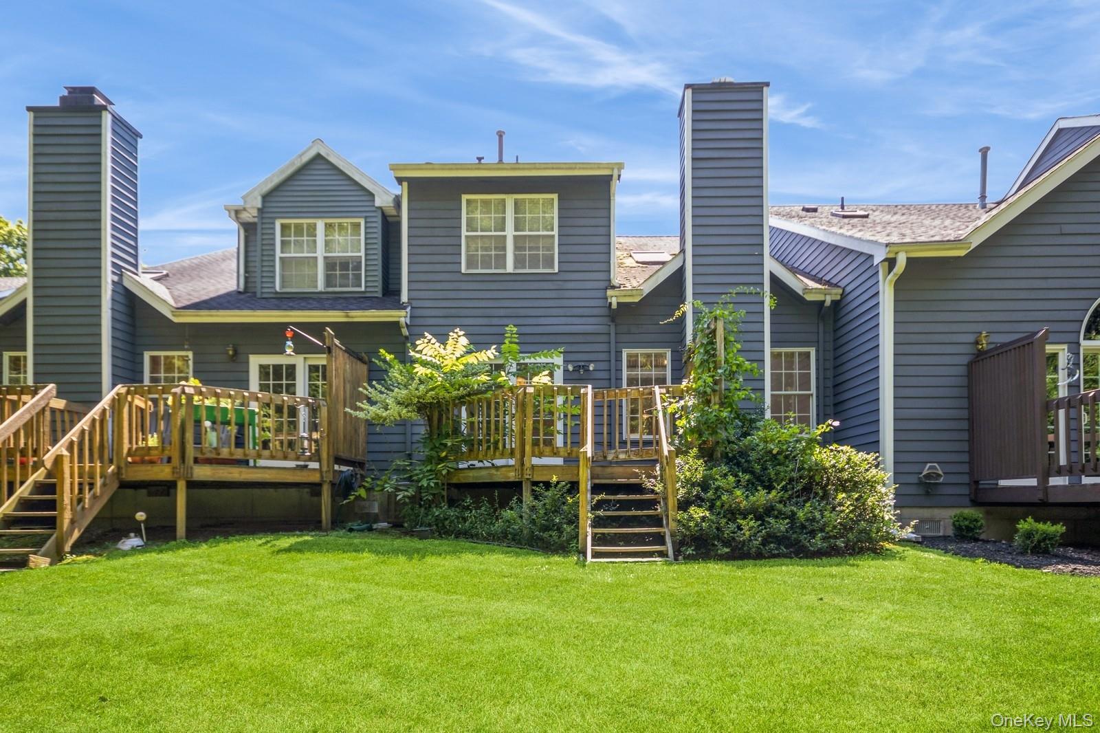 Hyde Park, New York 12538, United States, 2 Bedrooms Bedrooms, ,3 BathroomsBathrooms,Residential,Pending,195579