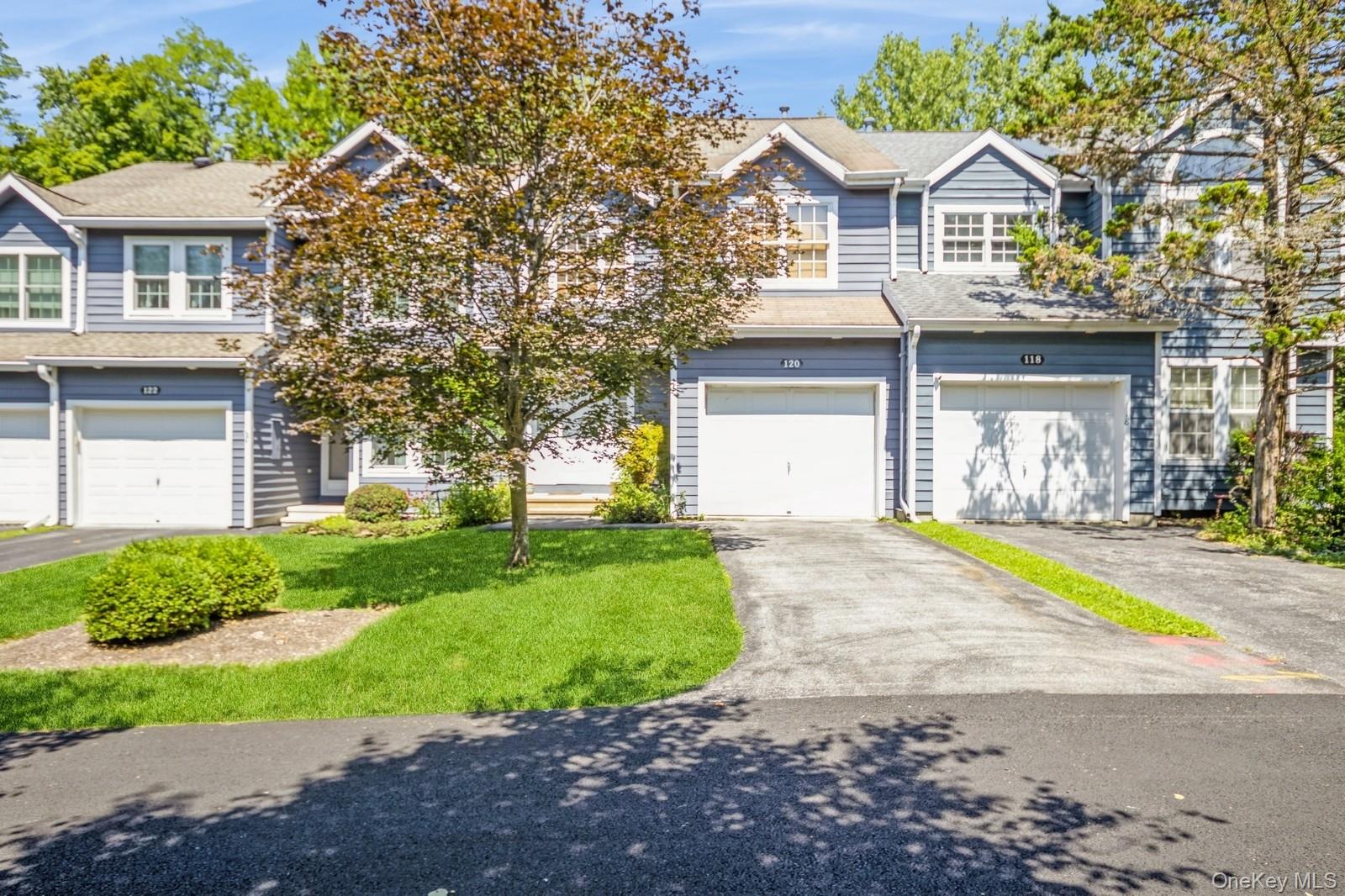 Hyde Park, New York 12538, United States, 2 Bedrooms Bedrooms, ,3 BathroomsBathrooms,Residential,Pending,195579