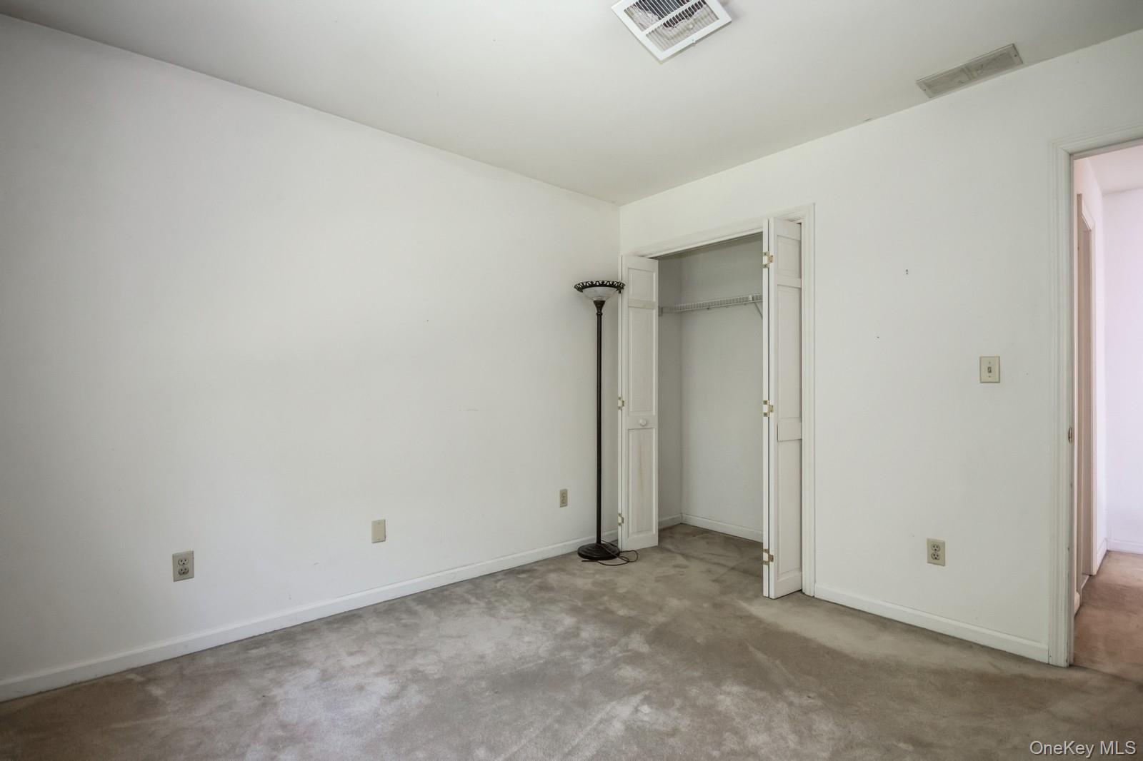 Hyde Park, New York 12538, United States, 2 Bedrooms Bedrooms, ,3 BathroomsBathrooms,Residential,Pending,195579