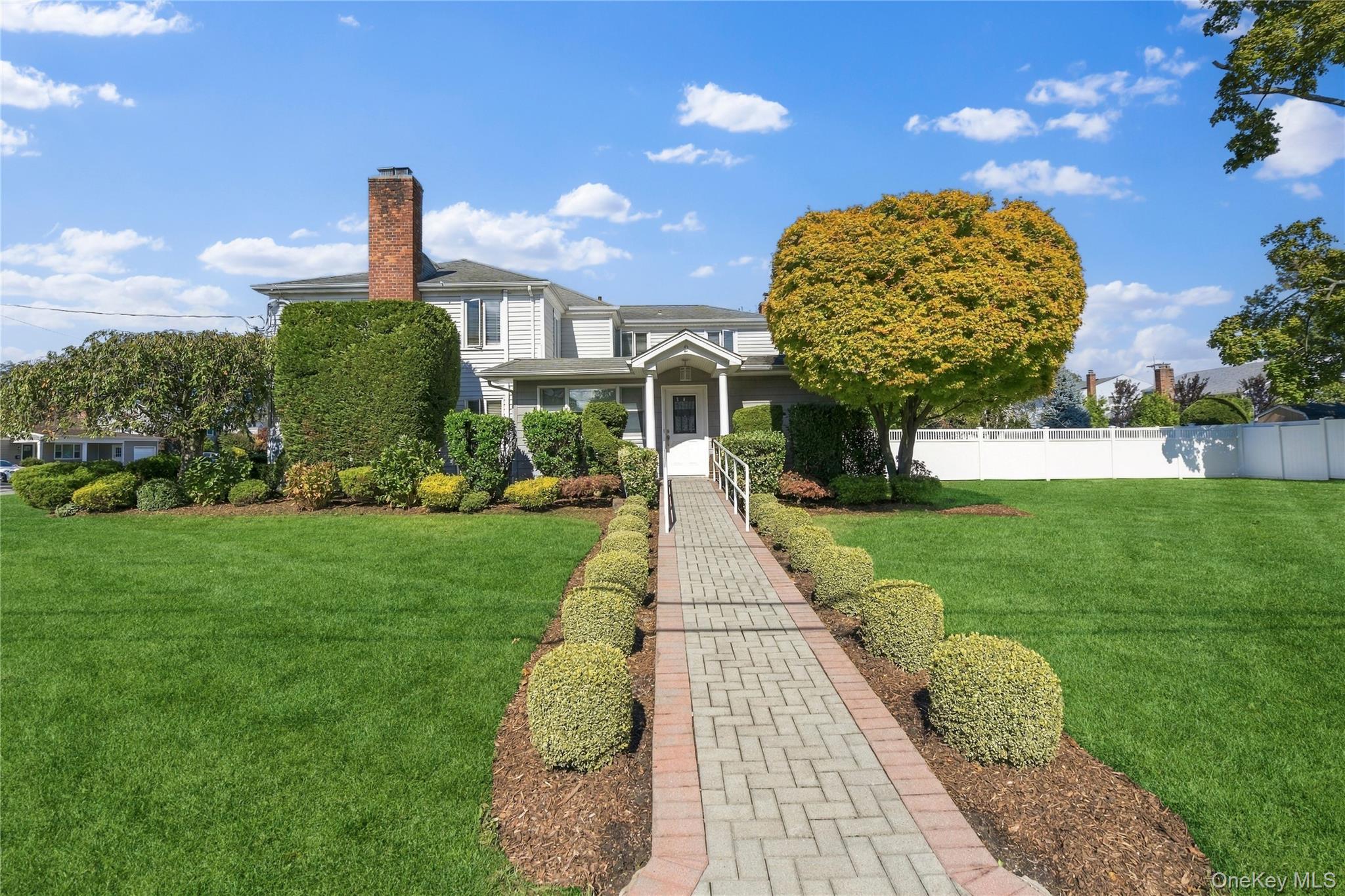 2 Amherst Place