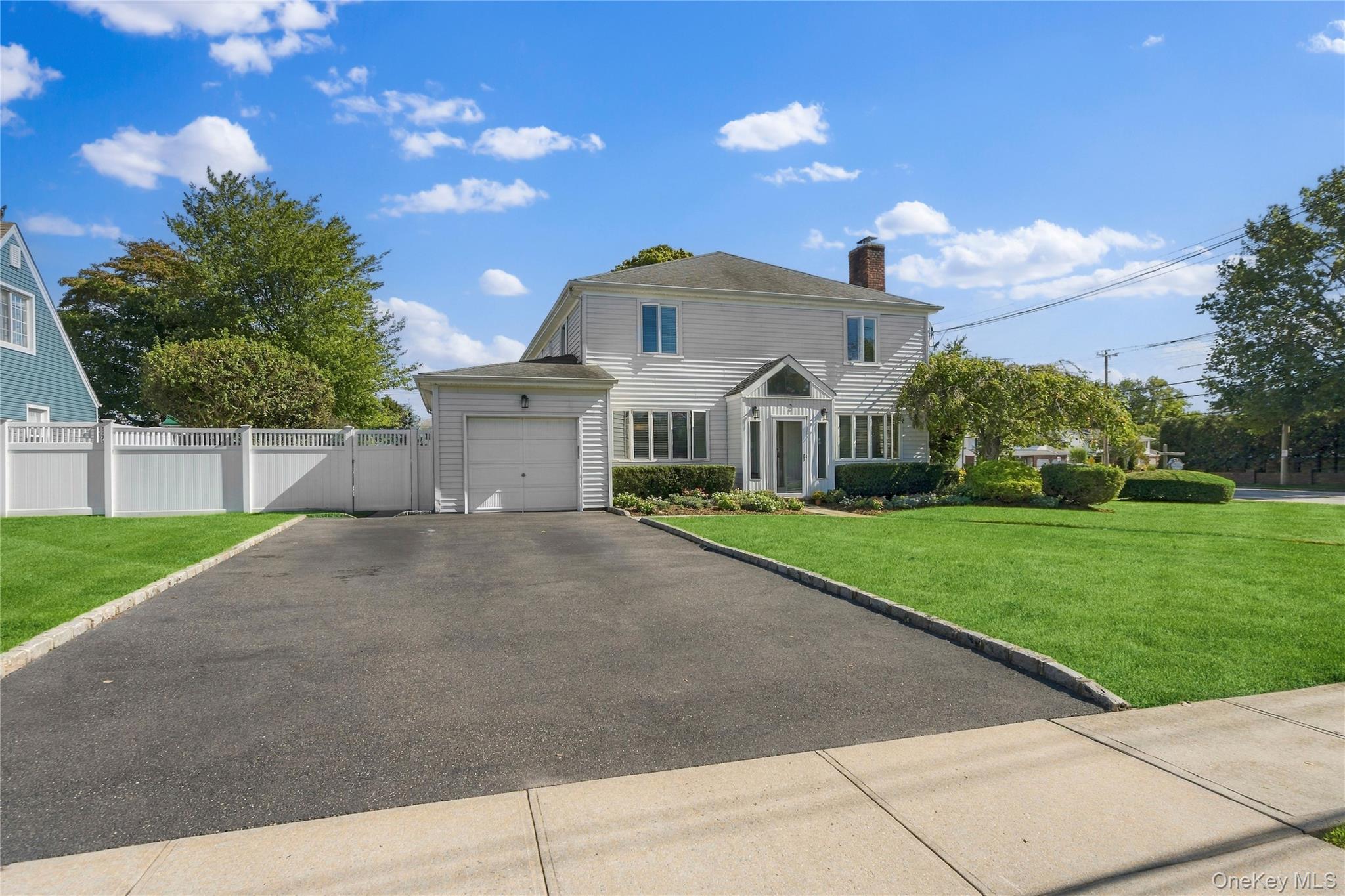 2 Amherst Place