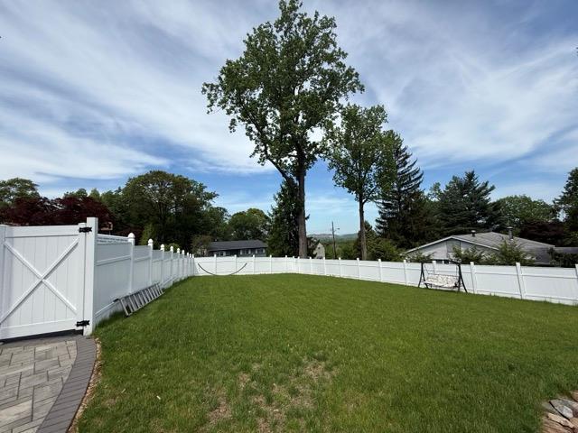 76 Amundsen Lane, New City, New York image 9