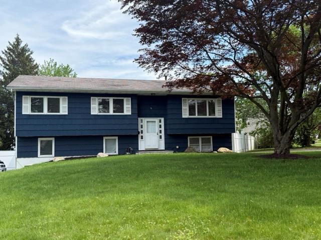 76 Amundsen Lane, New City, New York image 1
