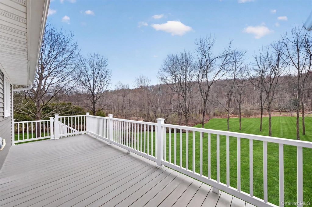 Photo of 194 Vineyard Avenue, Highland, NY 12528 (MLS # 984772)