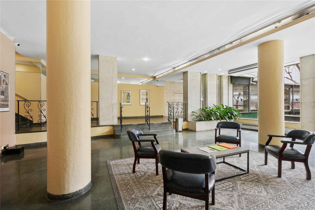 Photo of 97 St #15-J, Rego Park, NY 11374 (MLS # 943078)