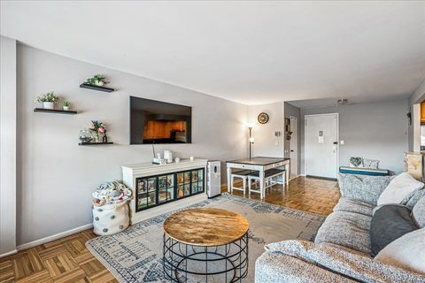 17-85 215th Street Unit 1P, Bayside, NY 11360 - MLS#: 959741