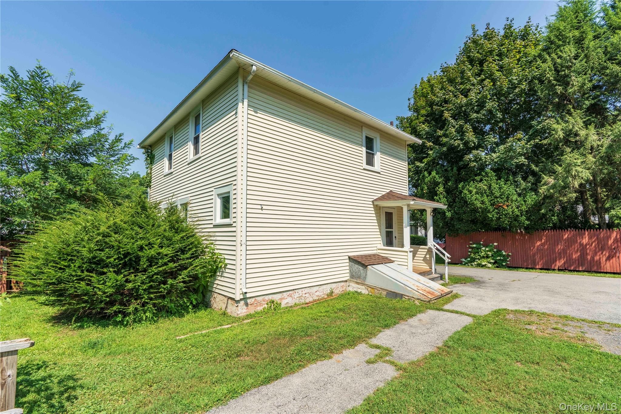 Red Hook, New York 12571, United States, ,Commercial,Active,197293